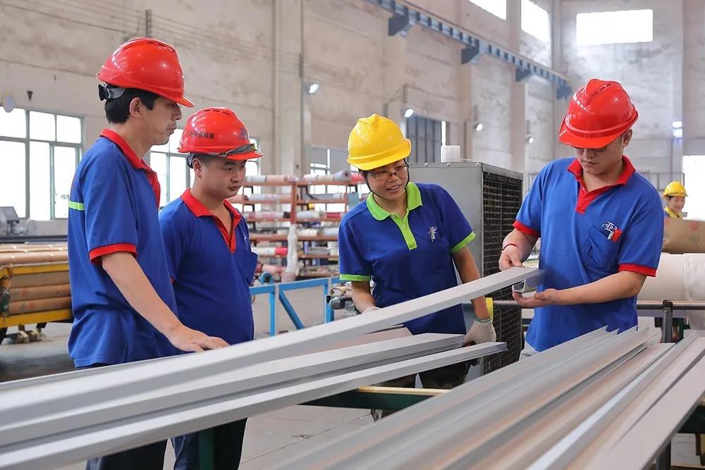 中亞丨九九重陽節(jié)，濃濃敬老情——向老員工致敬(圖3)